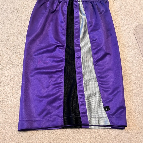 Jordan Basketball Shorts - Large - Picture 4 of 5